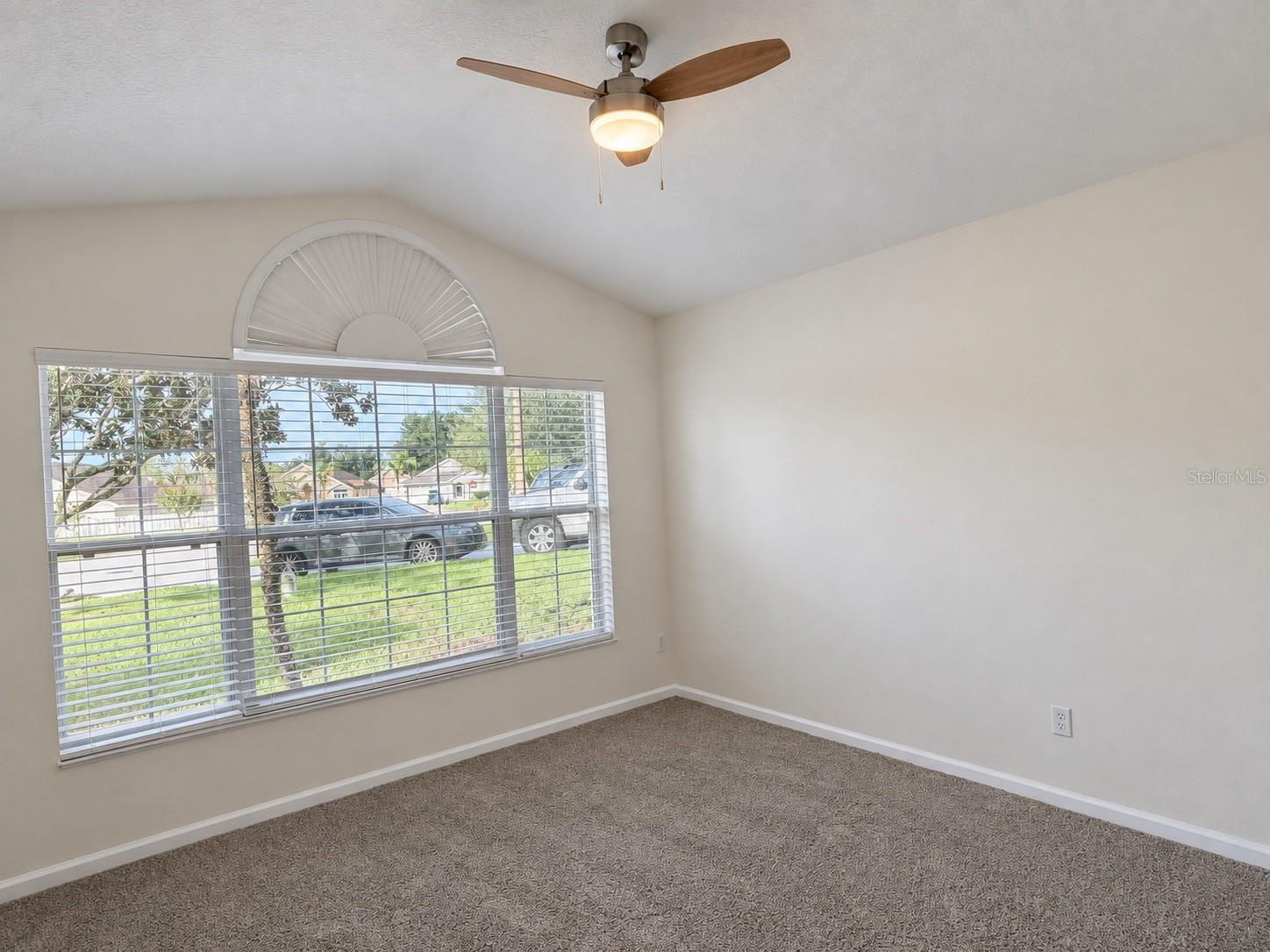 2813 Mayflower Loop Property Photo 30