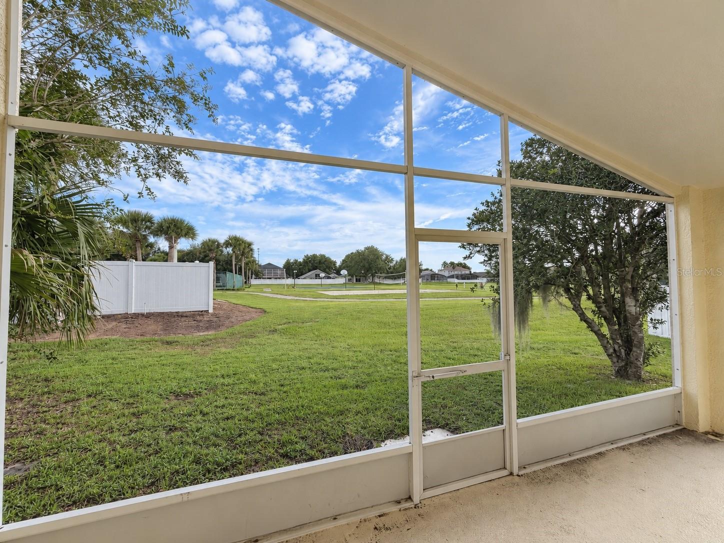 2813 Mayflower Loop Property Photo 40