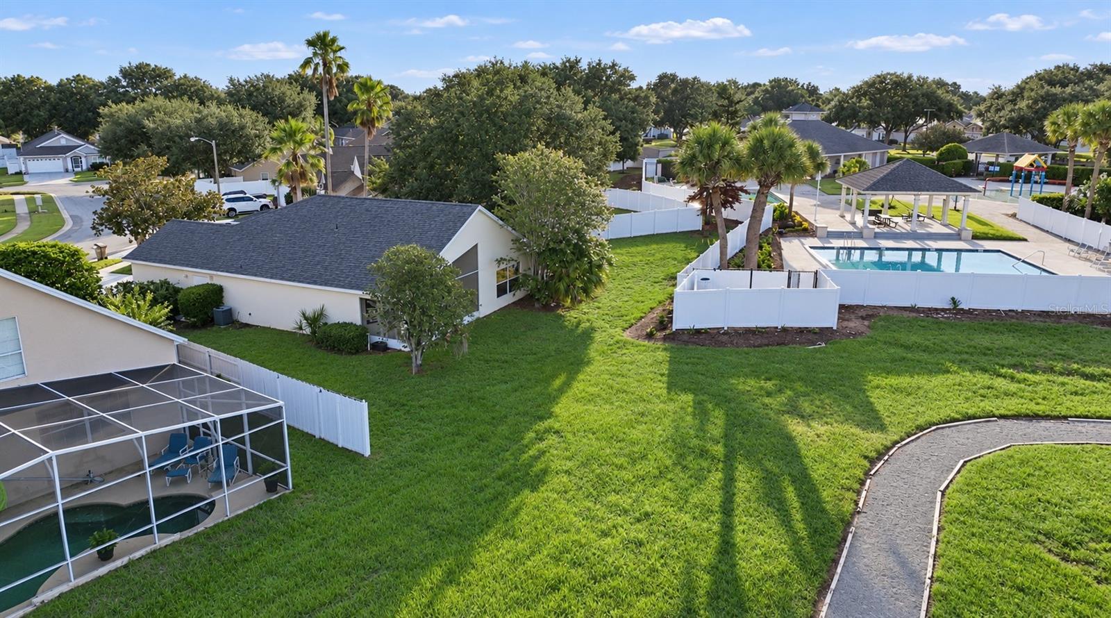 2813 Mayflower Loop Property Photo 46
