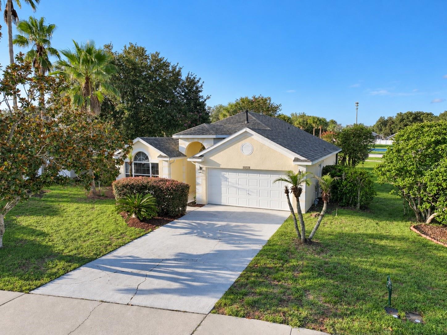 2813 Mayflower Loop Property Photo 49