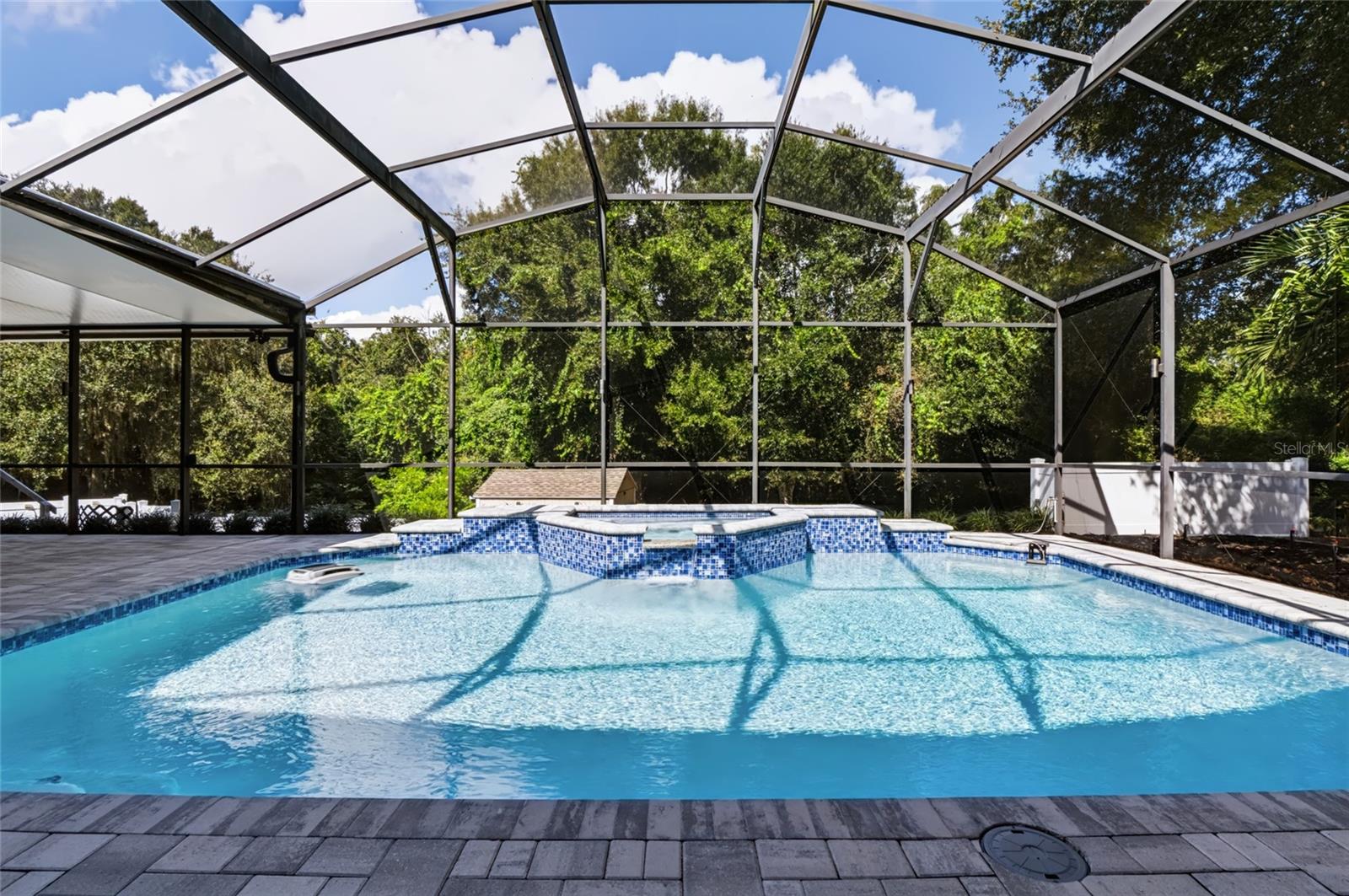 16208 Arrowhead Trl Property Photo 2