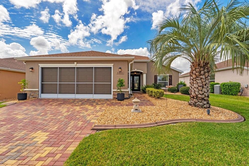 5811 Greenbriar Loop Property Photo 1