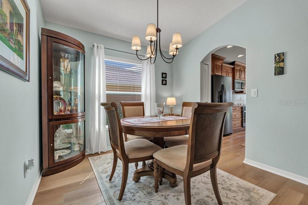 5811 Greenbriar Loop Property Photo 7