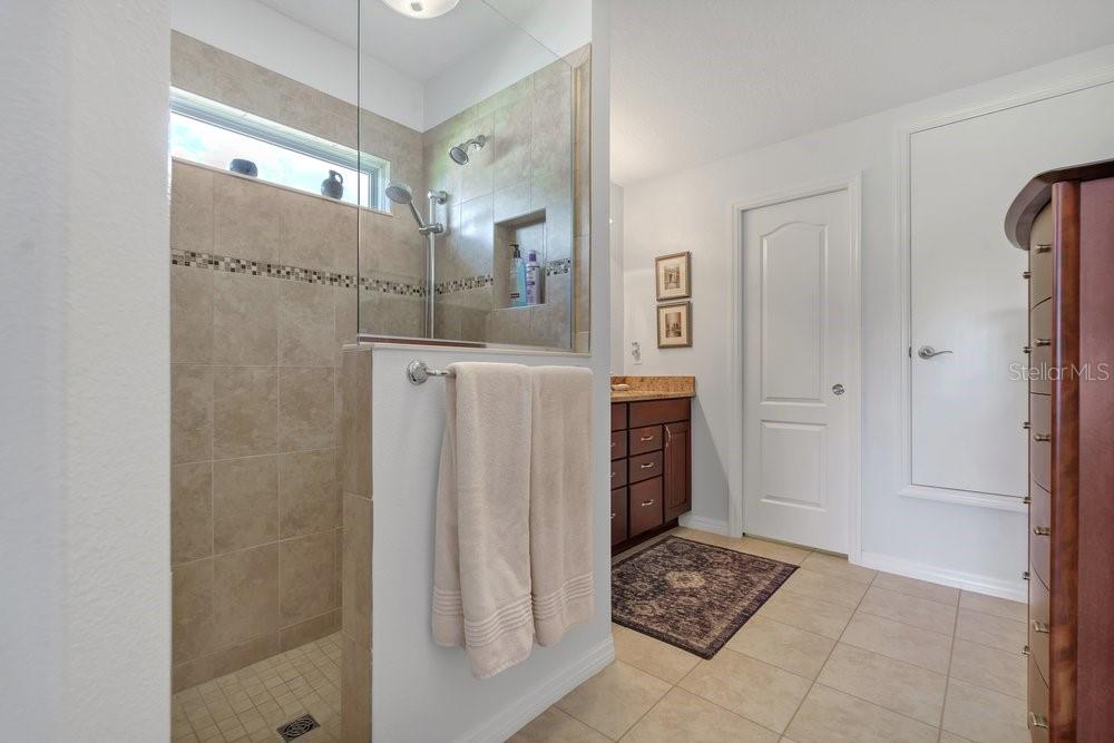 5811 Greenbriar Loop Property Photo 15