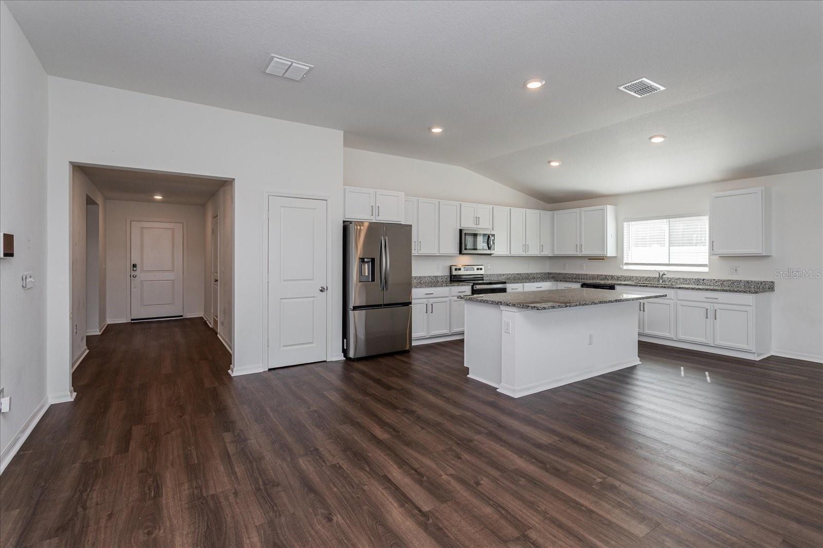 1434 Geranium Dr Property Photo 6