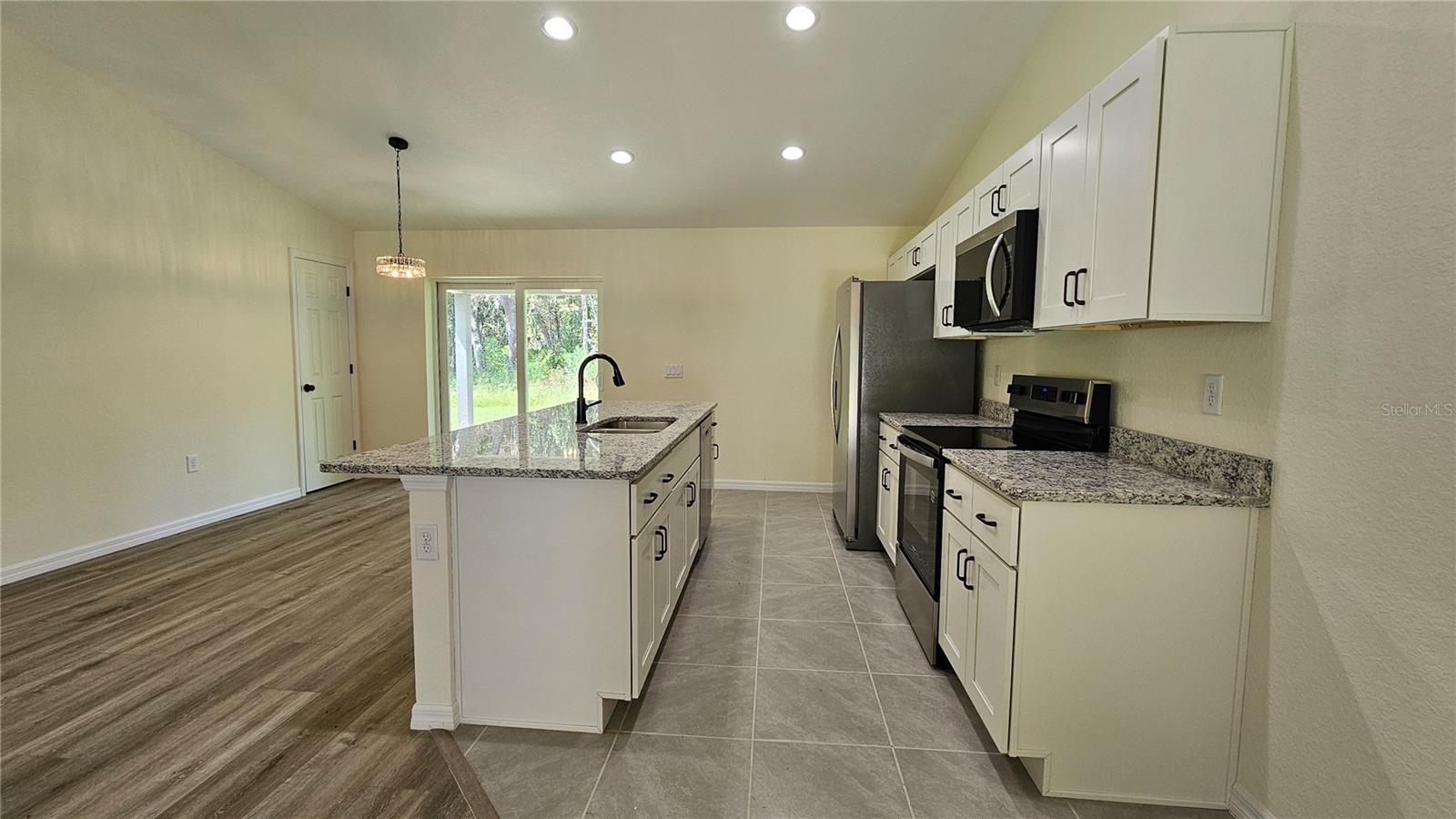 6 Bay Pass Ter Property Photo 8