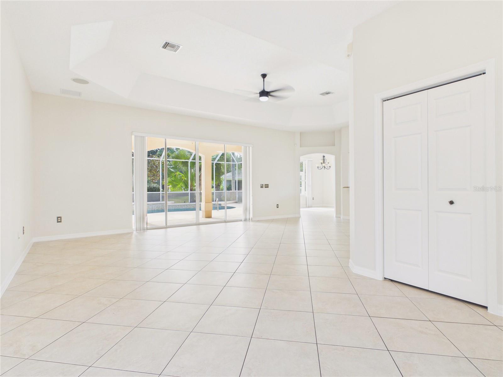 1802 Estafana Way Property Photo 8