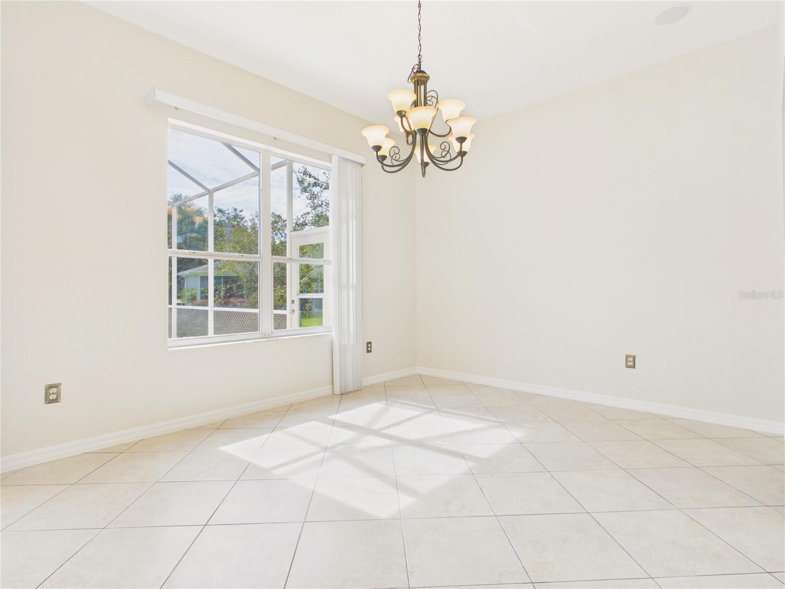 1802 Estafana Way Property Photo 12