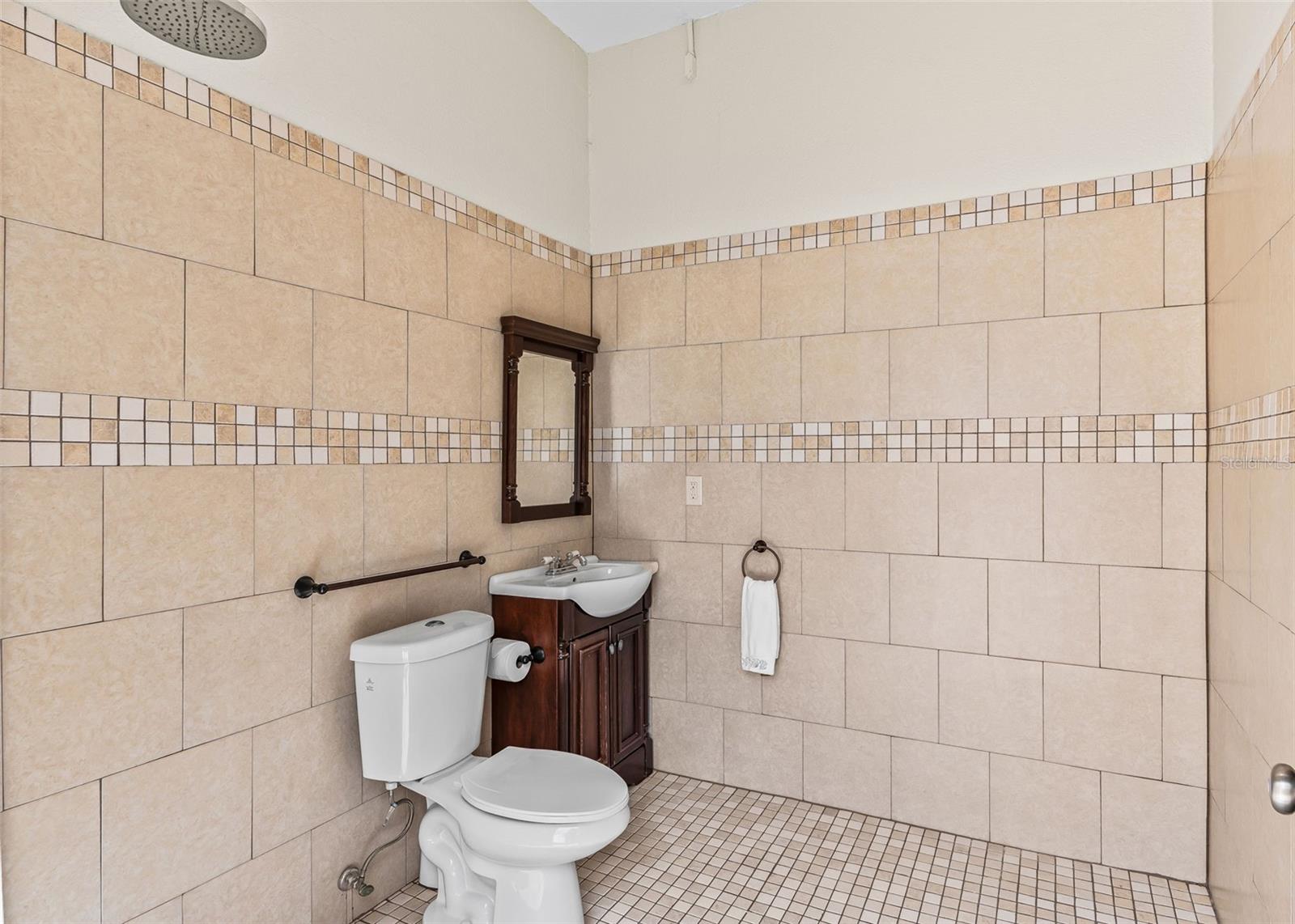 1802 Estafana Way Property Photo 50