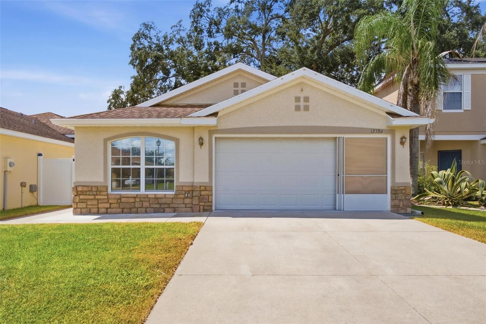 12386 Ne 50th Vw Property Photo 1