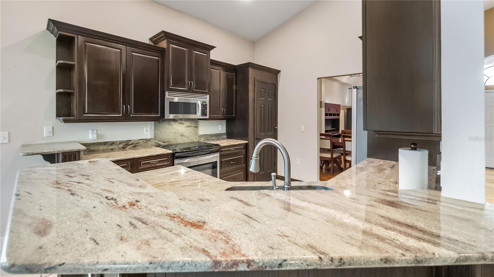 522 Hardwood Cir Property Photo 5