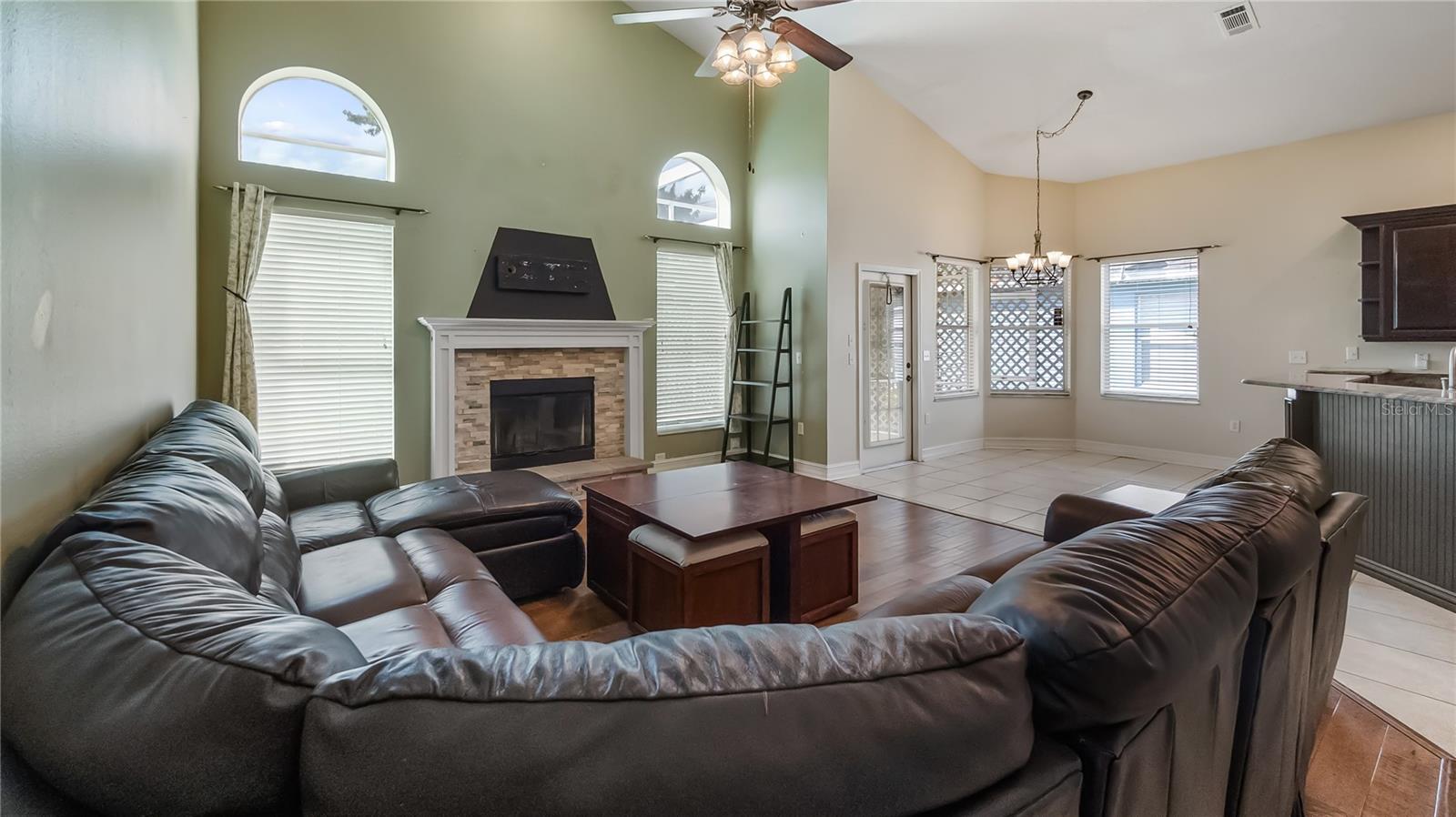 522 Hardwood Cir Property Photo 16