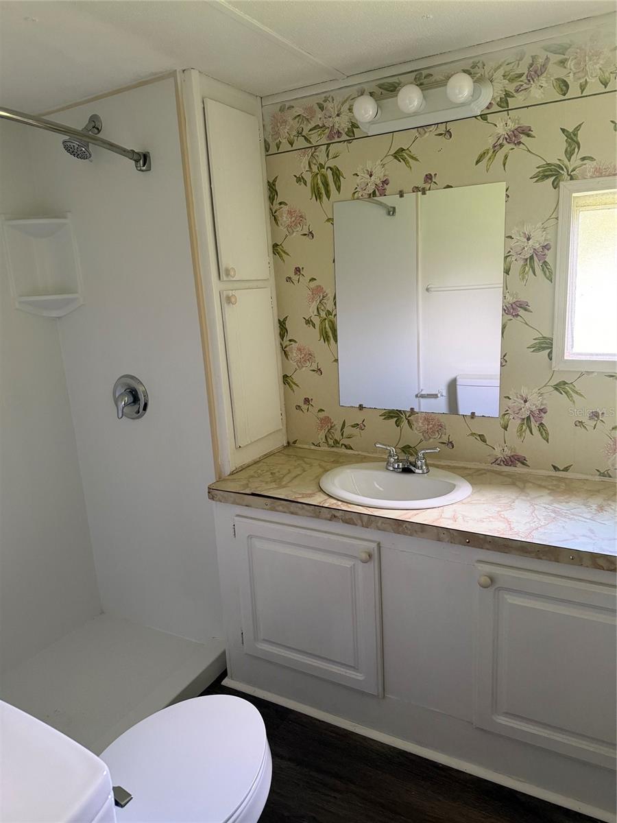 816 Beechwood Ave Property Photo 5
