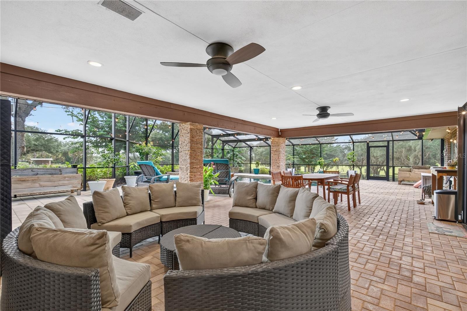 38224 Journey Ln Property Photo 6