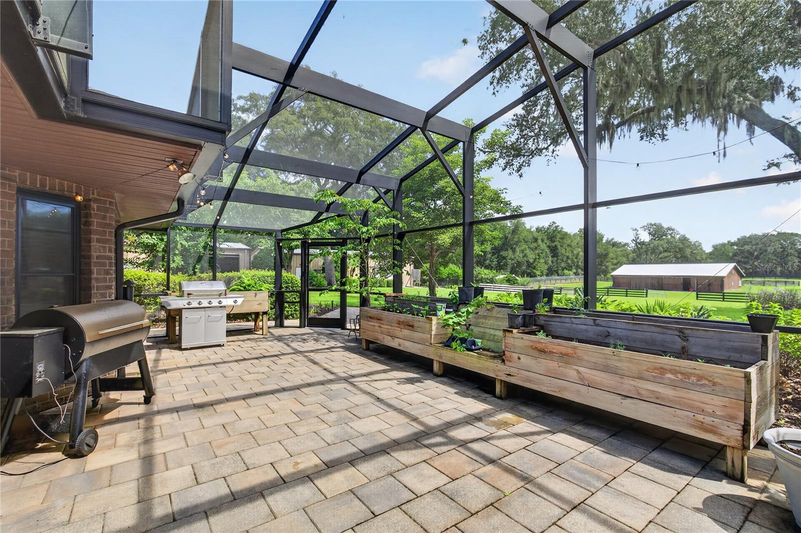 38224 Journey Ln Property Photo 8