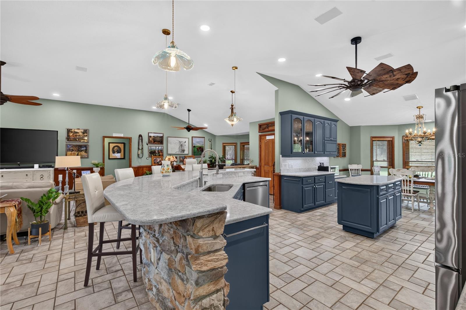 38224 Journey Ln Property Photo 16