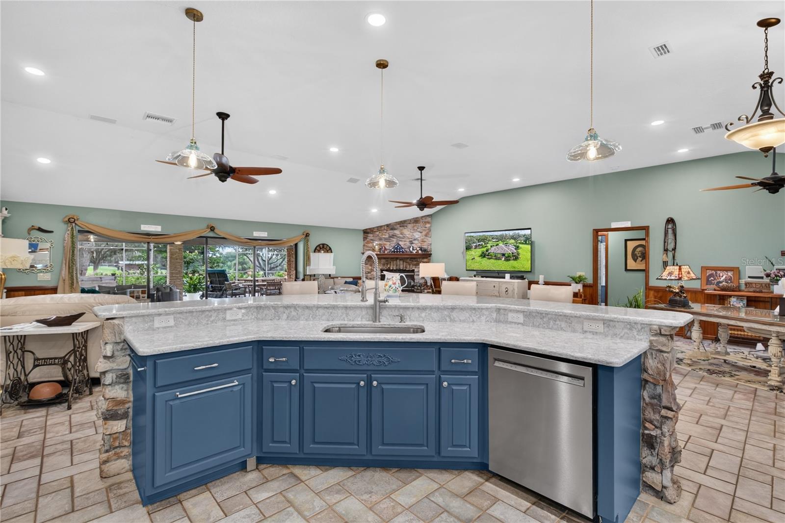 38224 Journey Ln Property Photo 17