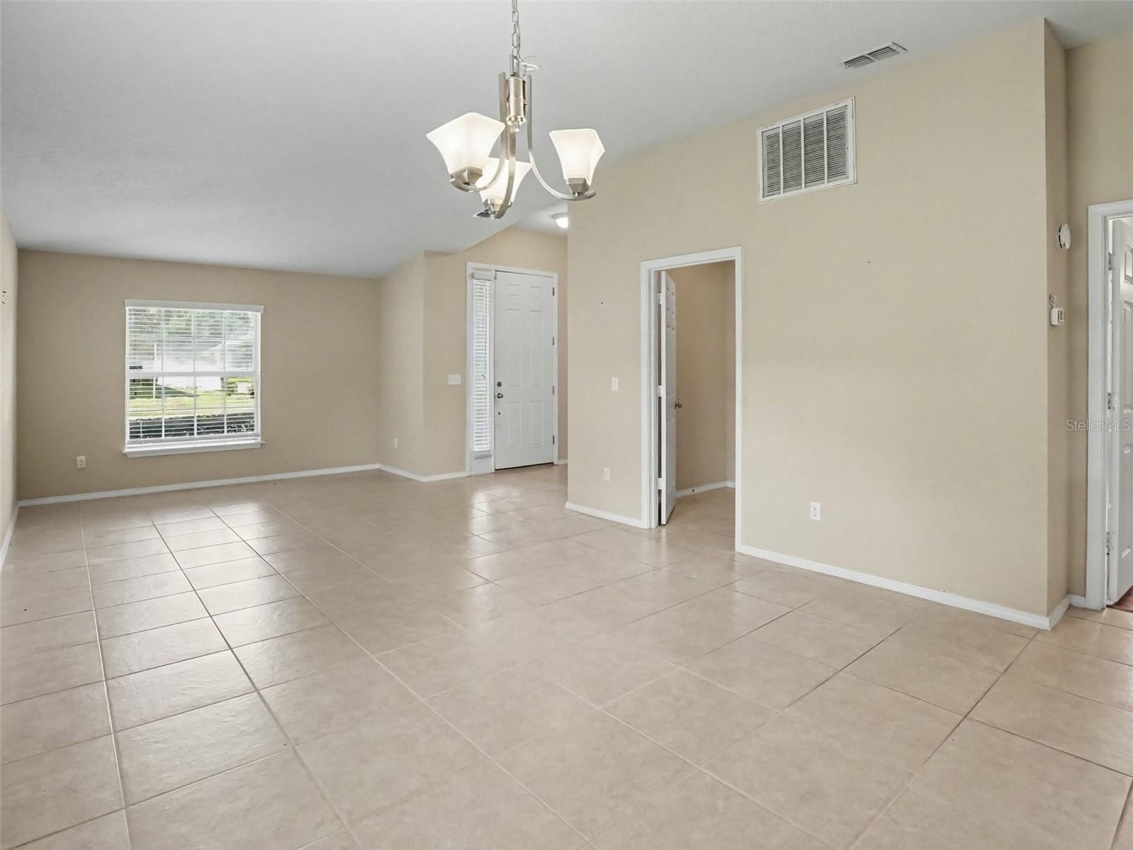 3067 Santa Marcos Dr Property Photo 4