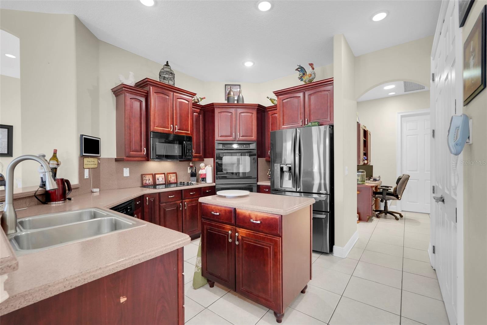 1562 Kennesaw Dr Property Photo 18