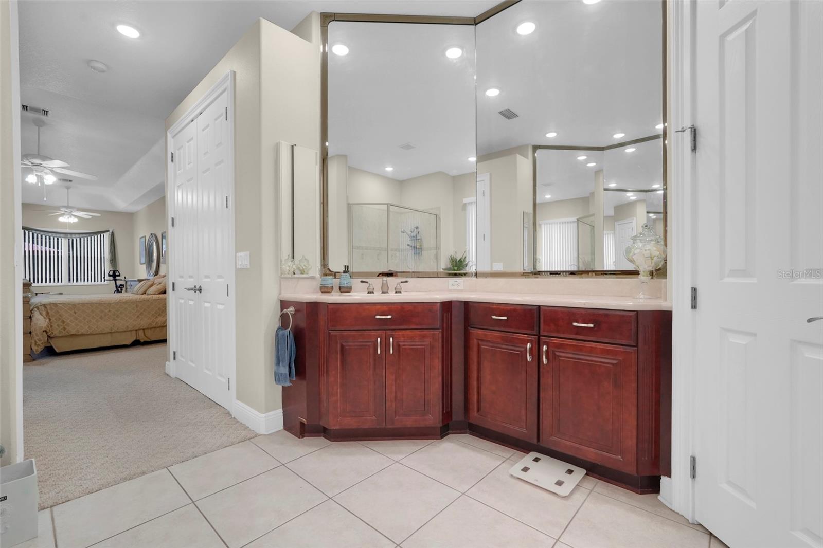 1562 Kennesaw Dr Property Photo 27