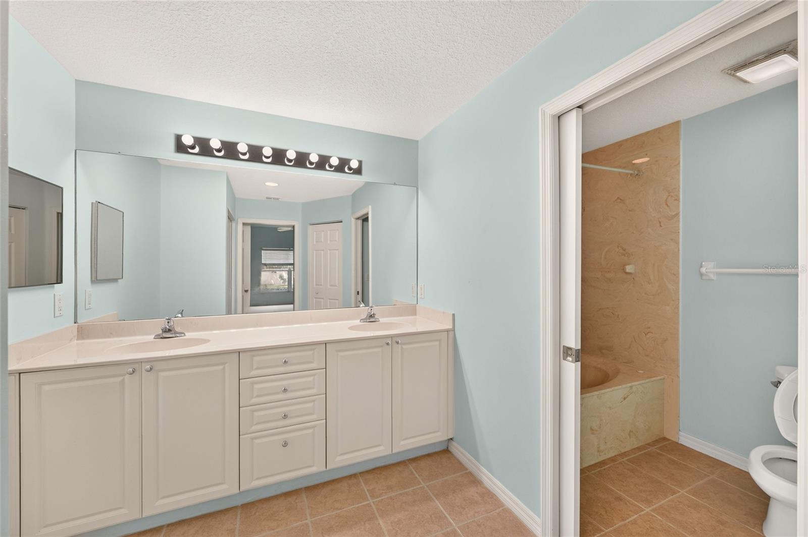 5310 Bowline Ct #1 Property Photo 19