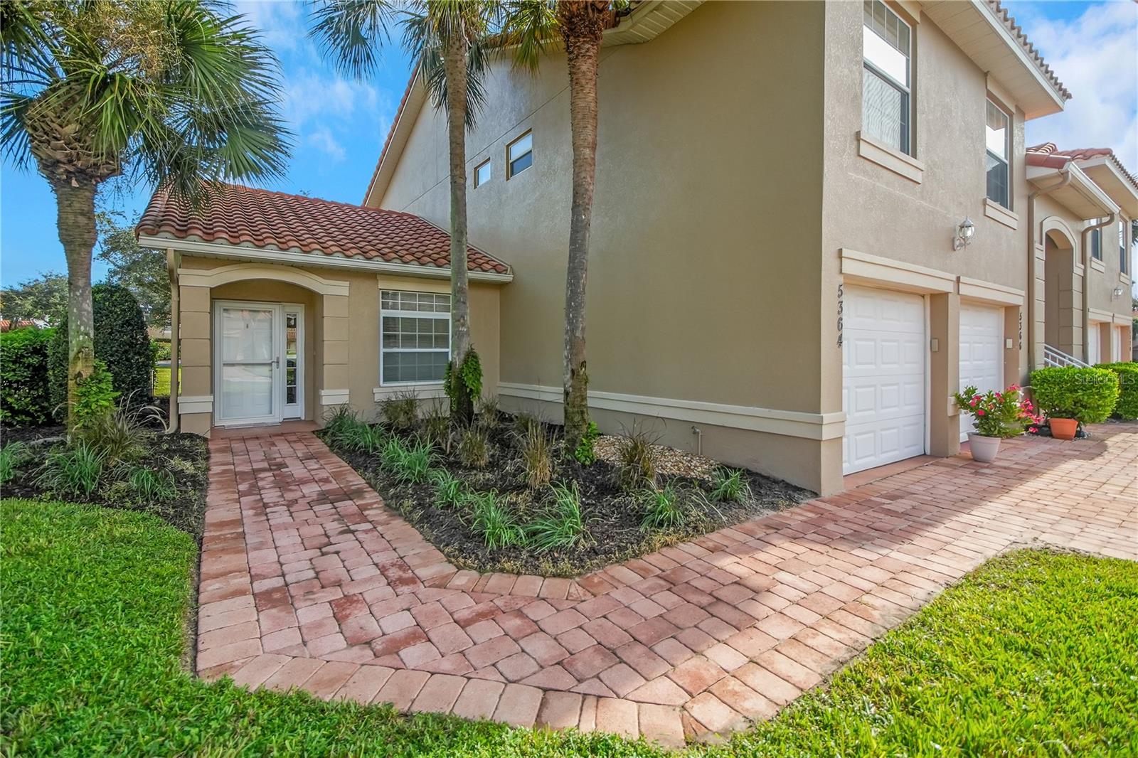 5364 COMPASS PT #5364 Property Photo 1