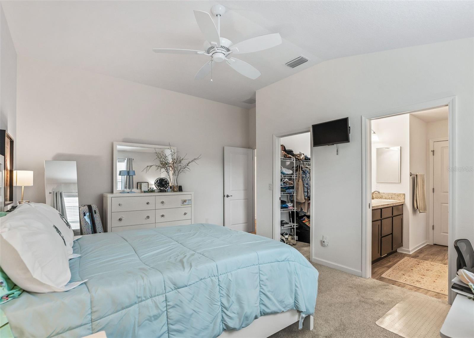 560 Kimberly St Property Photo 24