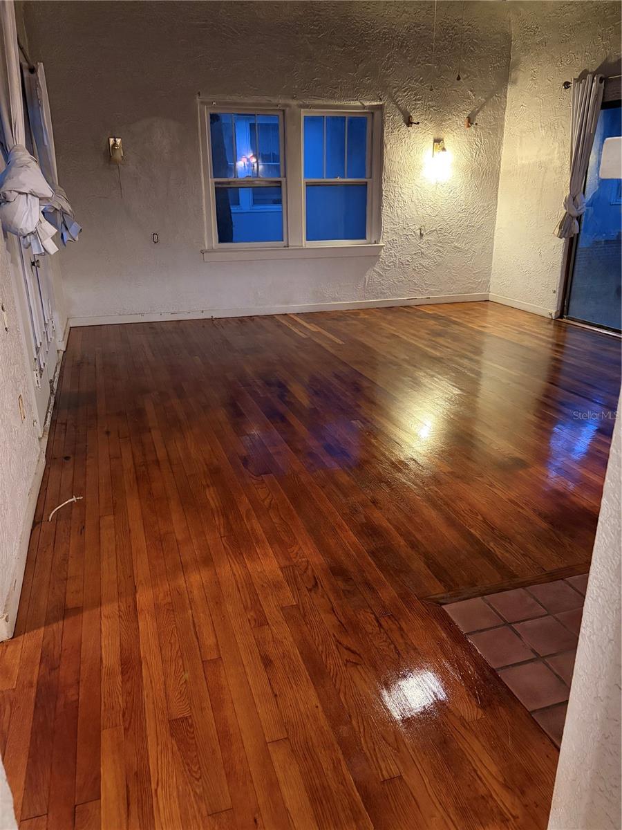 19 W Pendleton Ave Property Photo 3