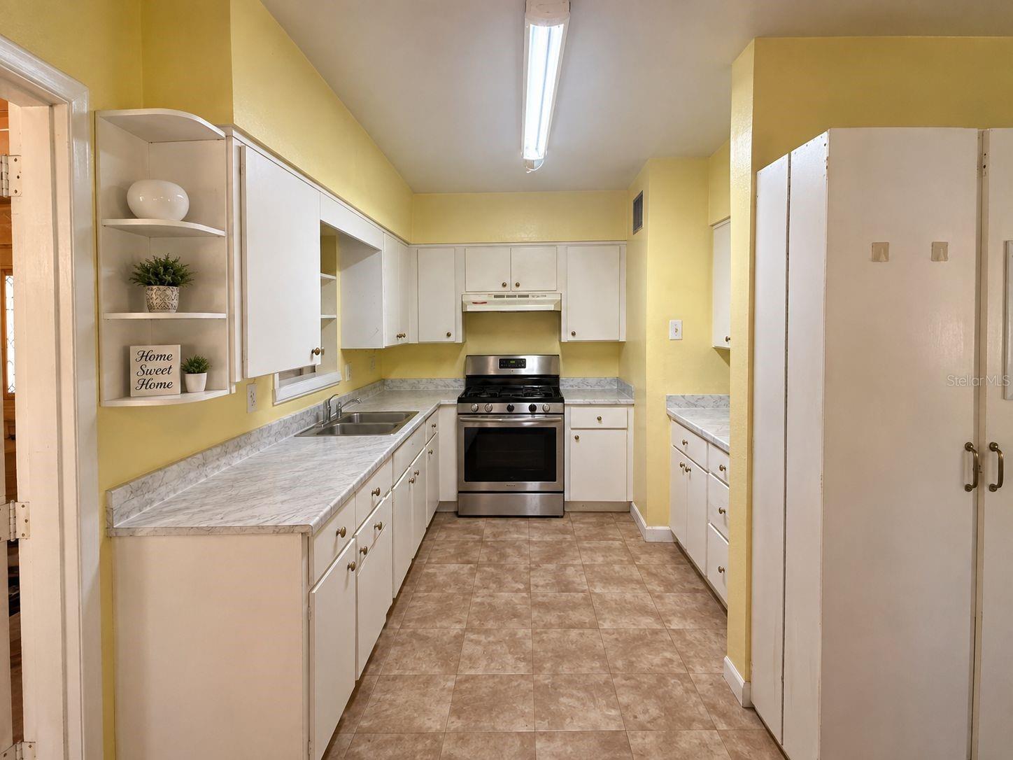 2508 Stoer Island Dr Property Photo 17
