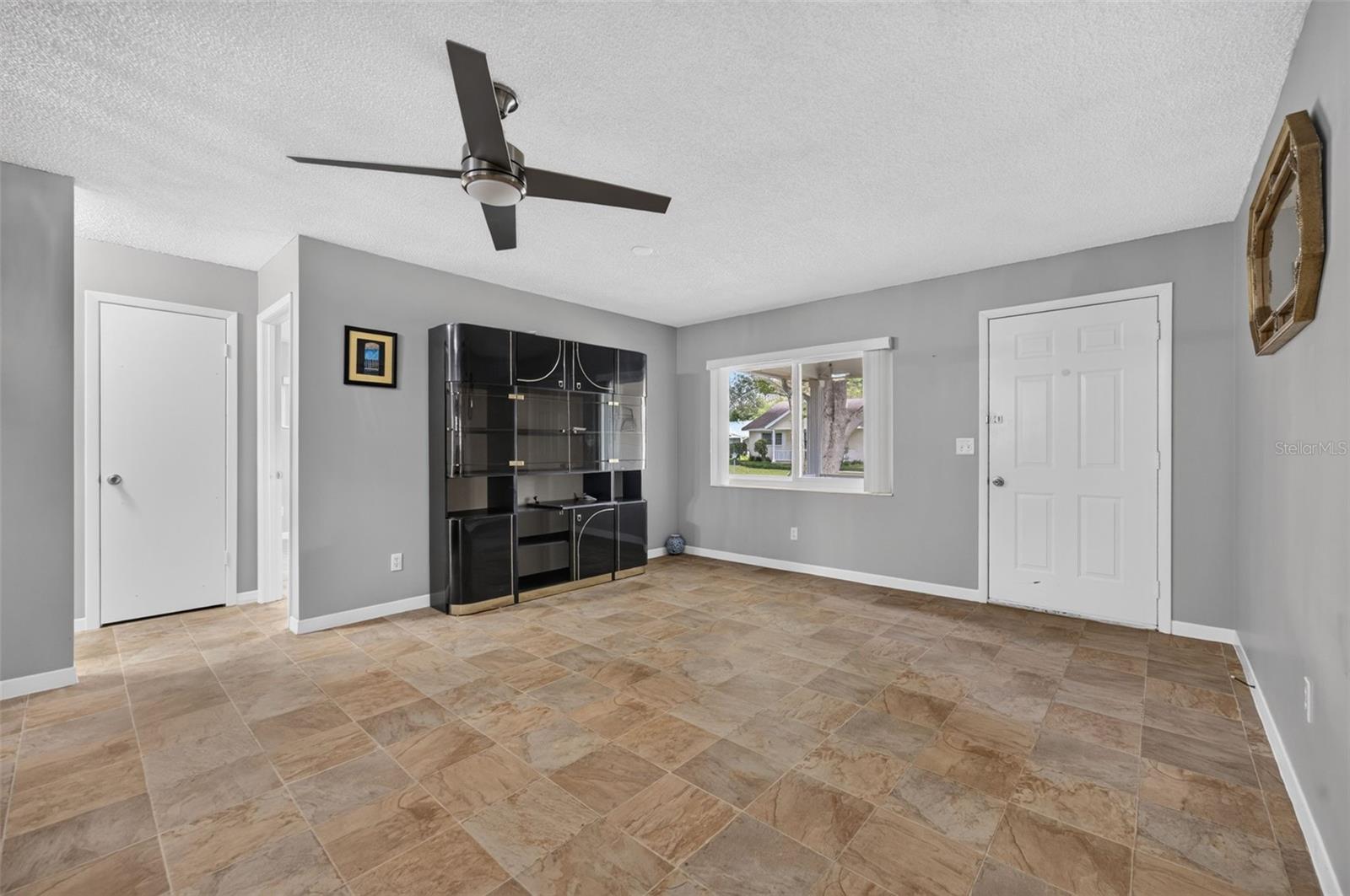 8848 Sw 96th Ln #f Property Photo 6