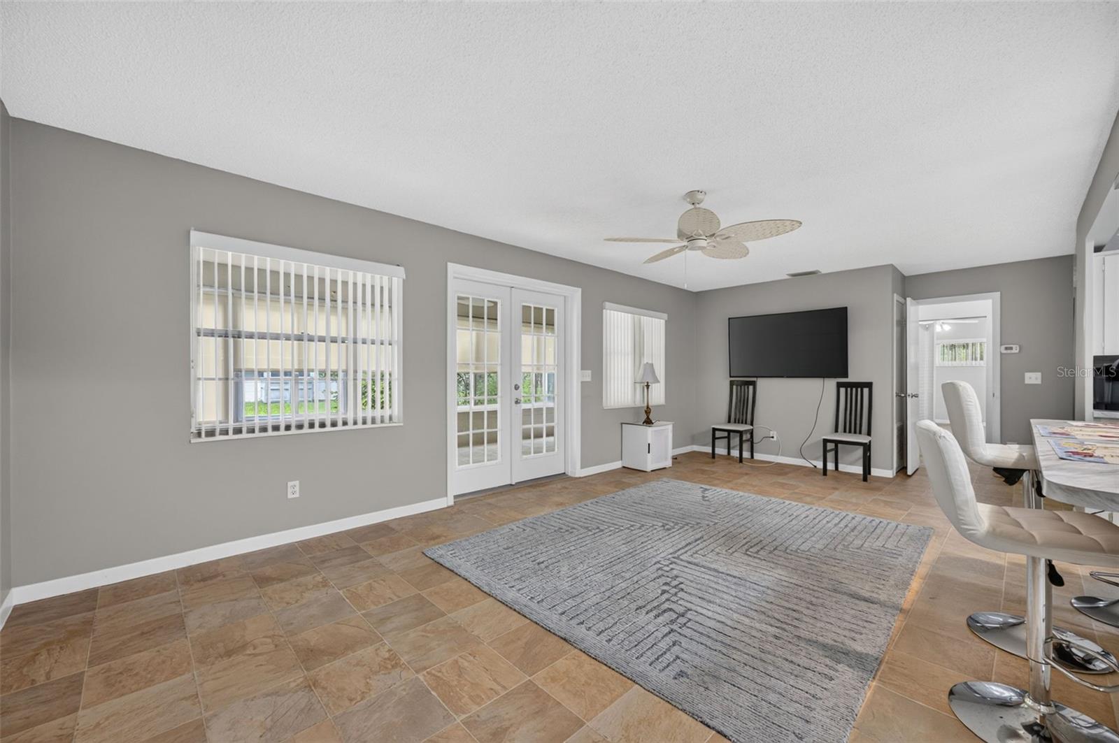 8848 Sw 96th Ln #f Property Photo 13