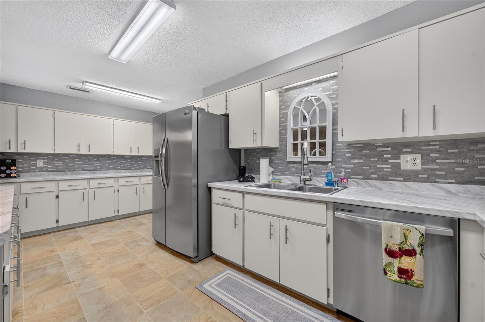 8848 Sw 96th Ln #f Property Photo 17
