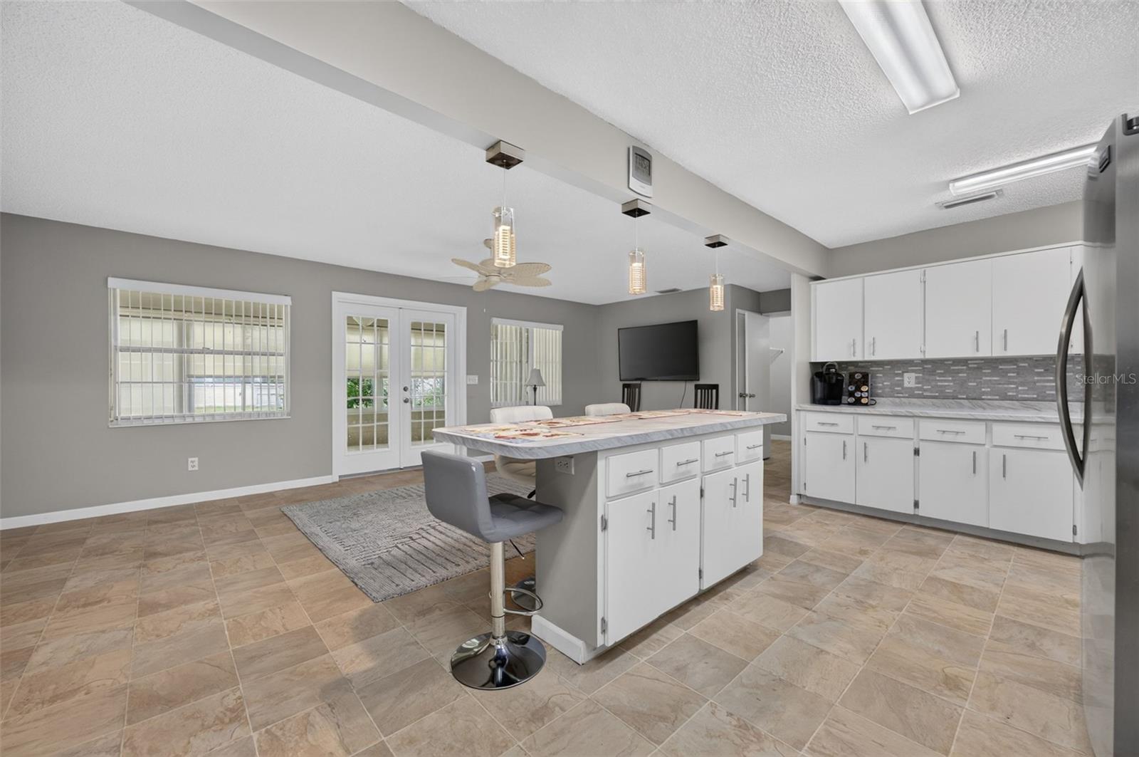 8848 Sw 96th Ln #f Property Photo 18
