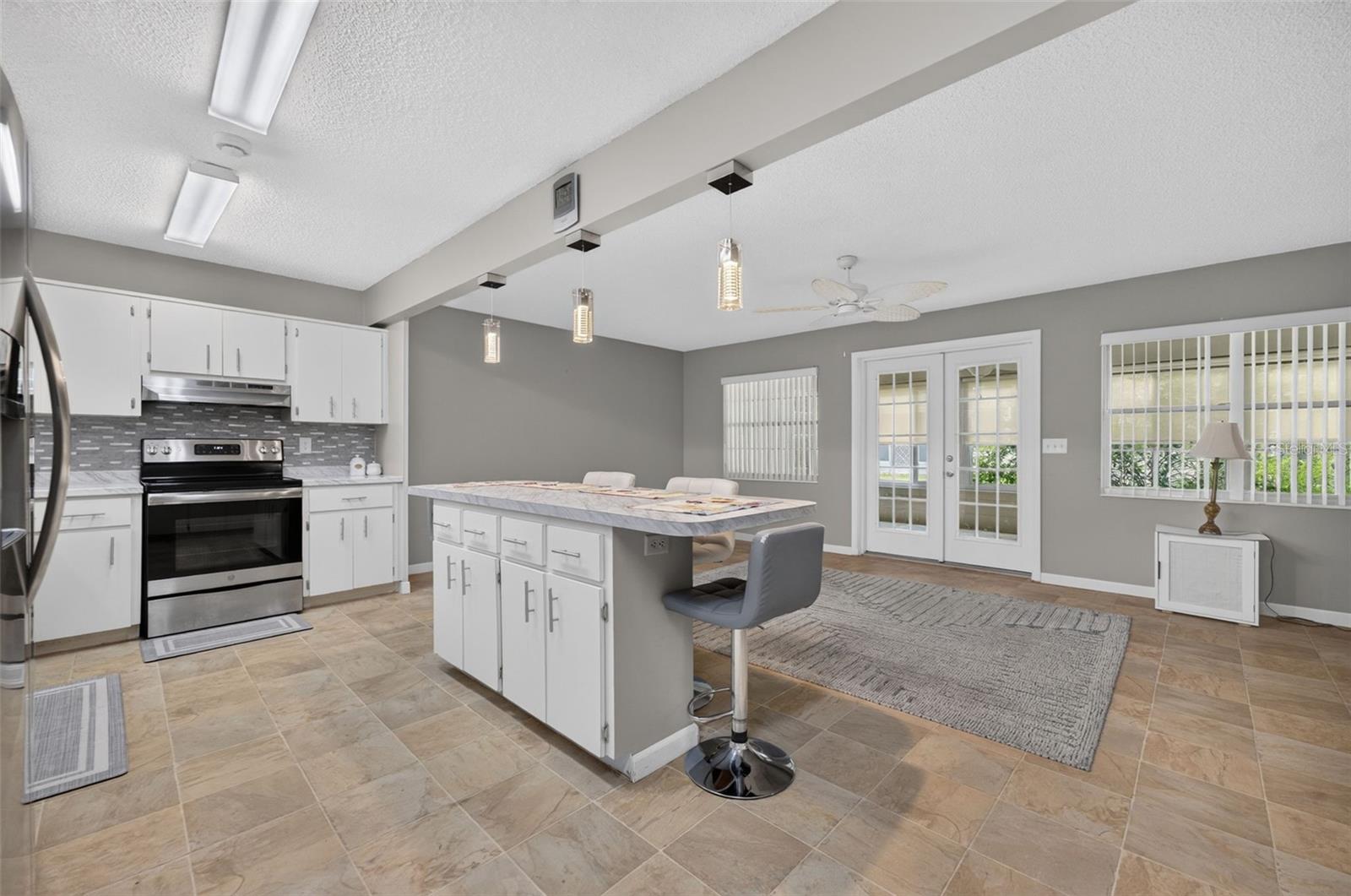 8848 Sw 96th Ln #f Property Photo 19