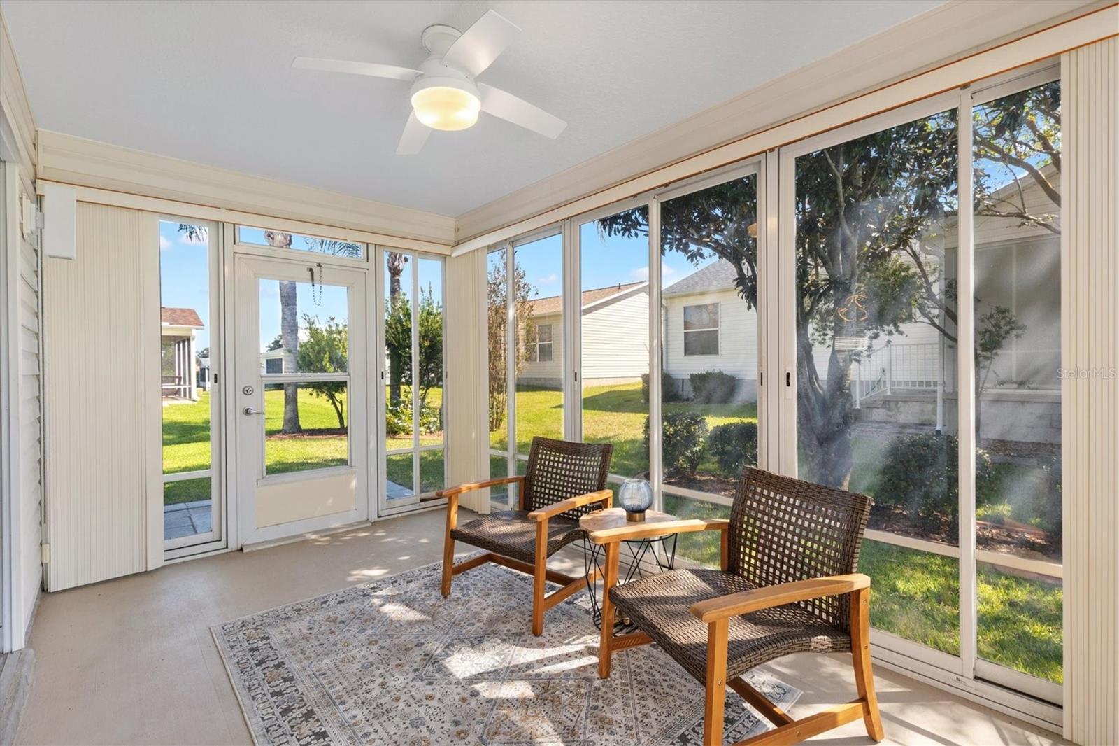 971 Kingmont Ter Property Photo 4