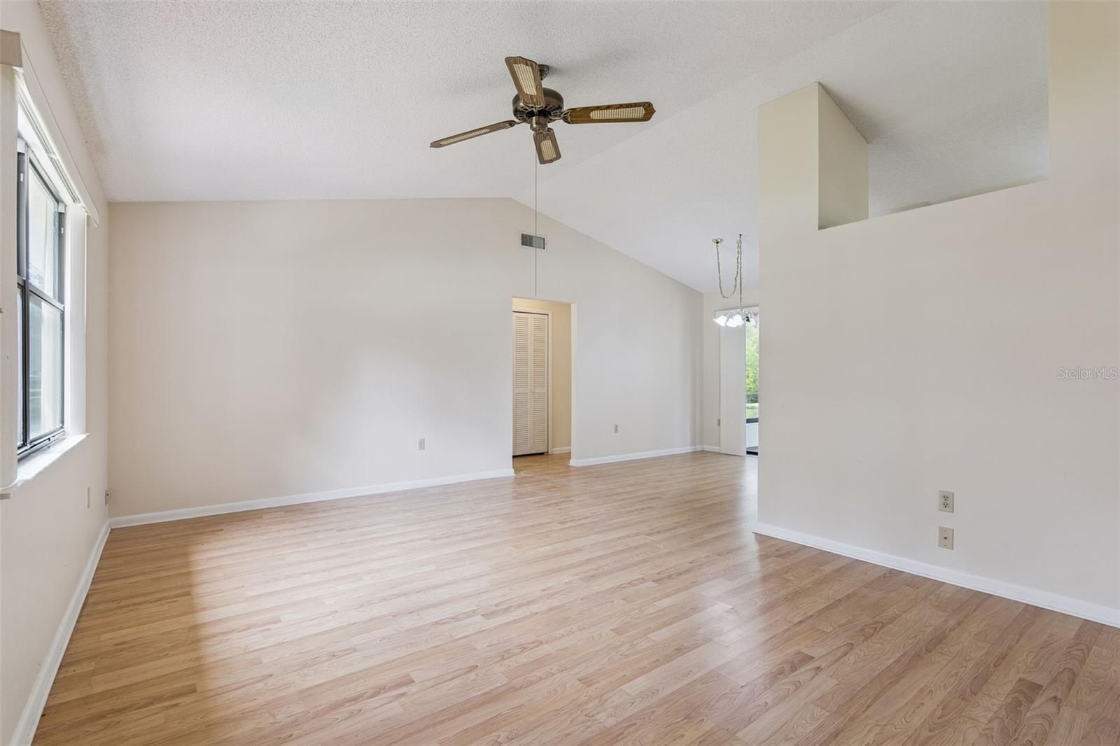 37 Gordon Ct Property Photo 17