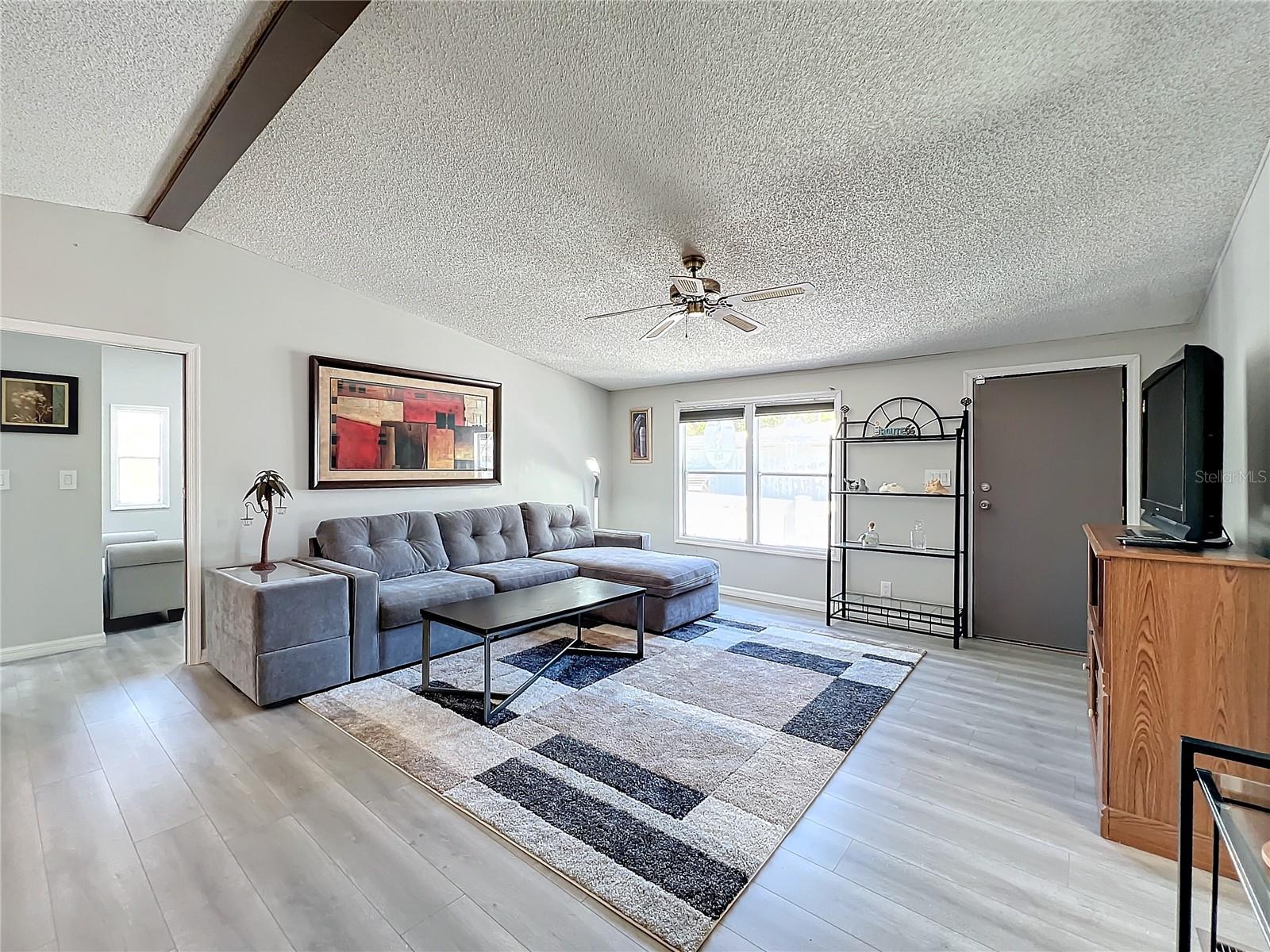 13426 Palm Dr Property Photo 18
