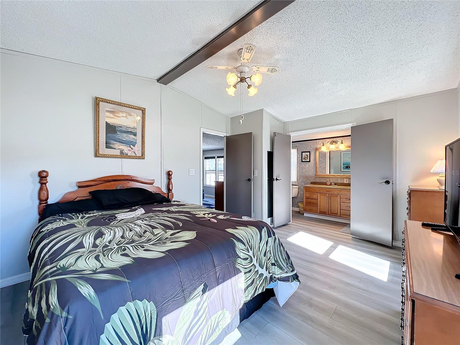 13426 Palm Dr Property Photo 19