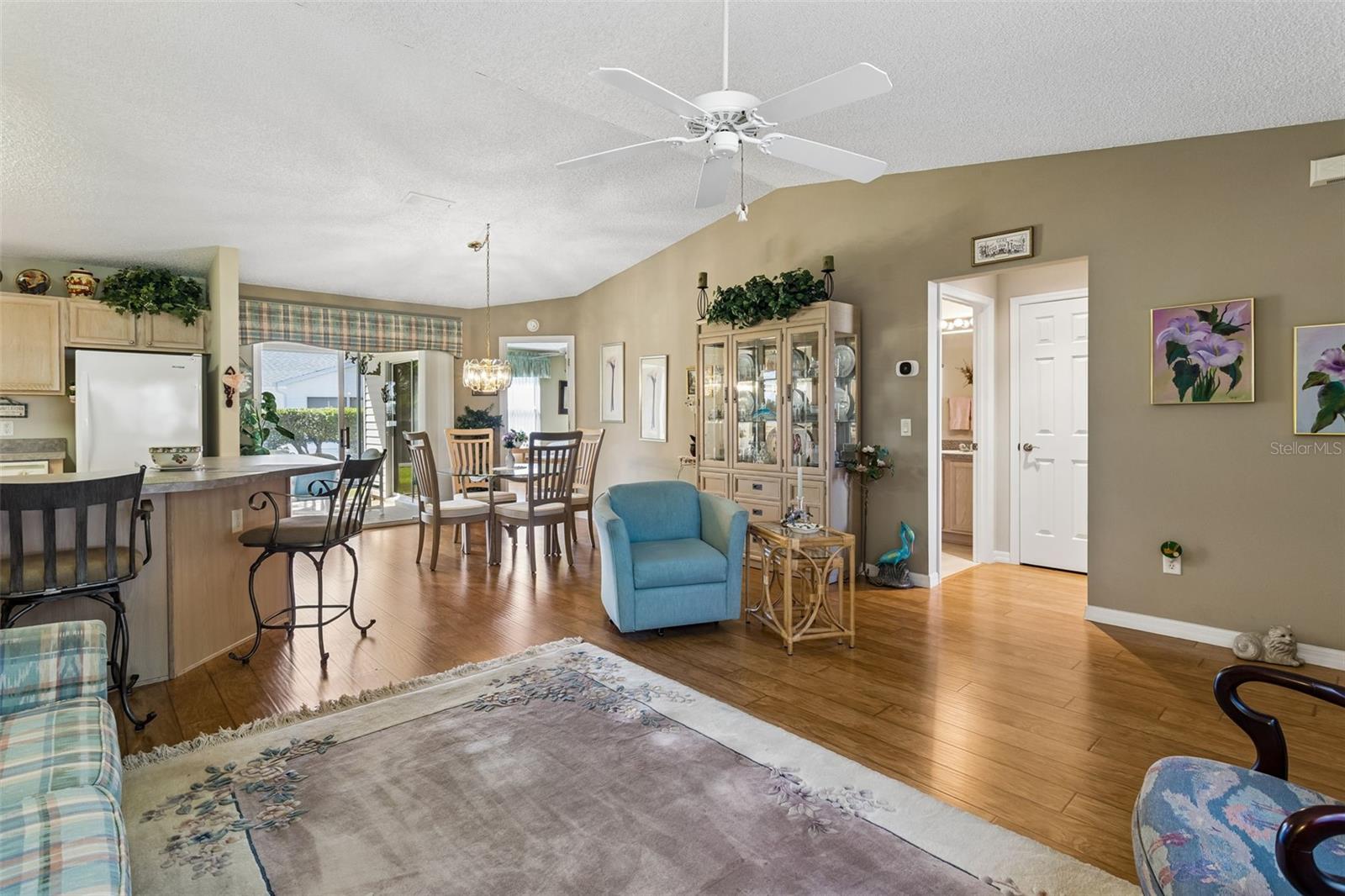 1319 Carvello Dr Property Photo 3