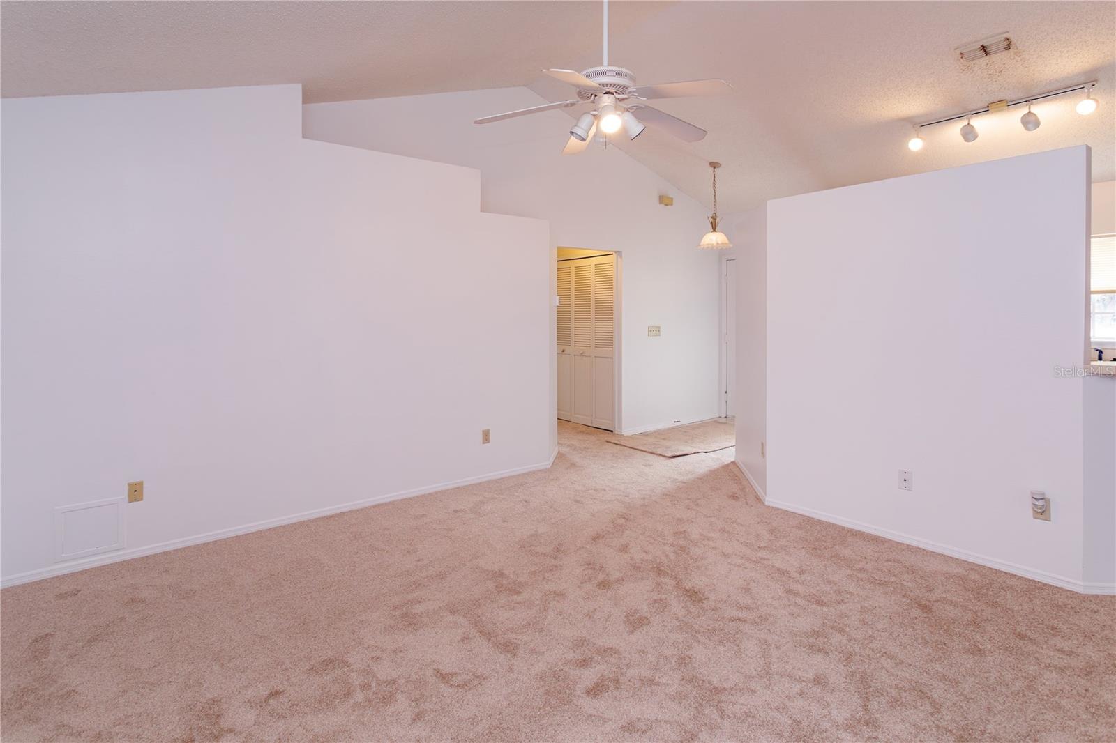 736 Olympic Cir #b1 Property Photo 11