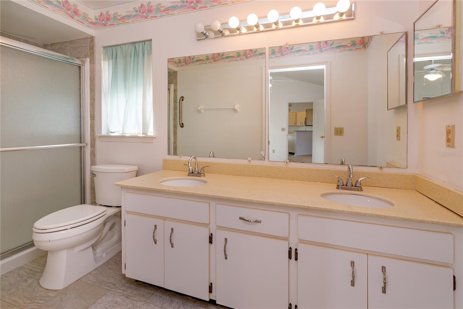736 Olympic Cir #b1 Property Photo 15