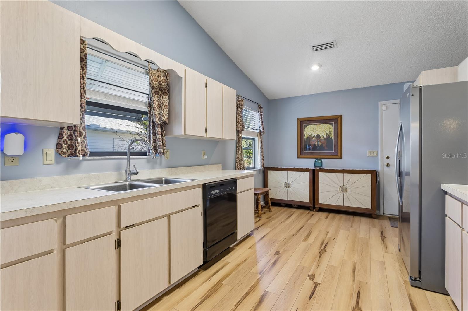 803 Dundee Cir #803 Property Photo 12