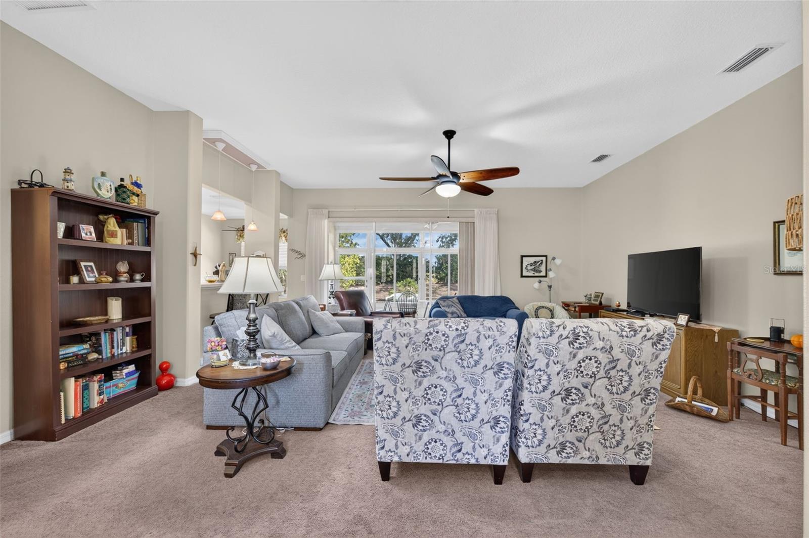 5171 Indian Ocean Loop Property Photo 6