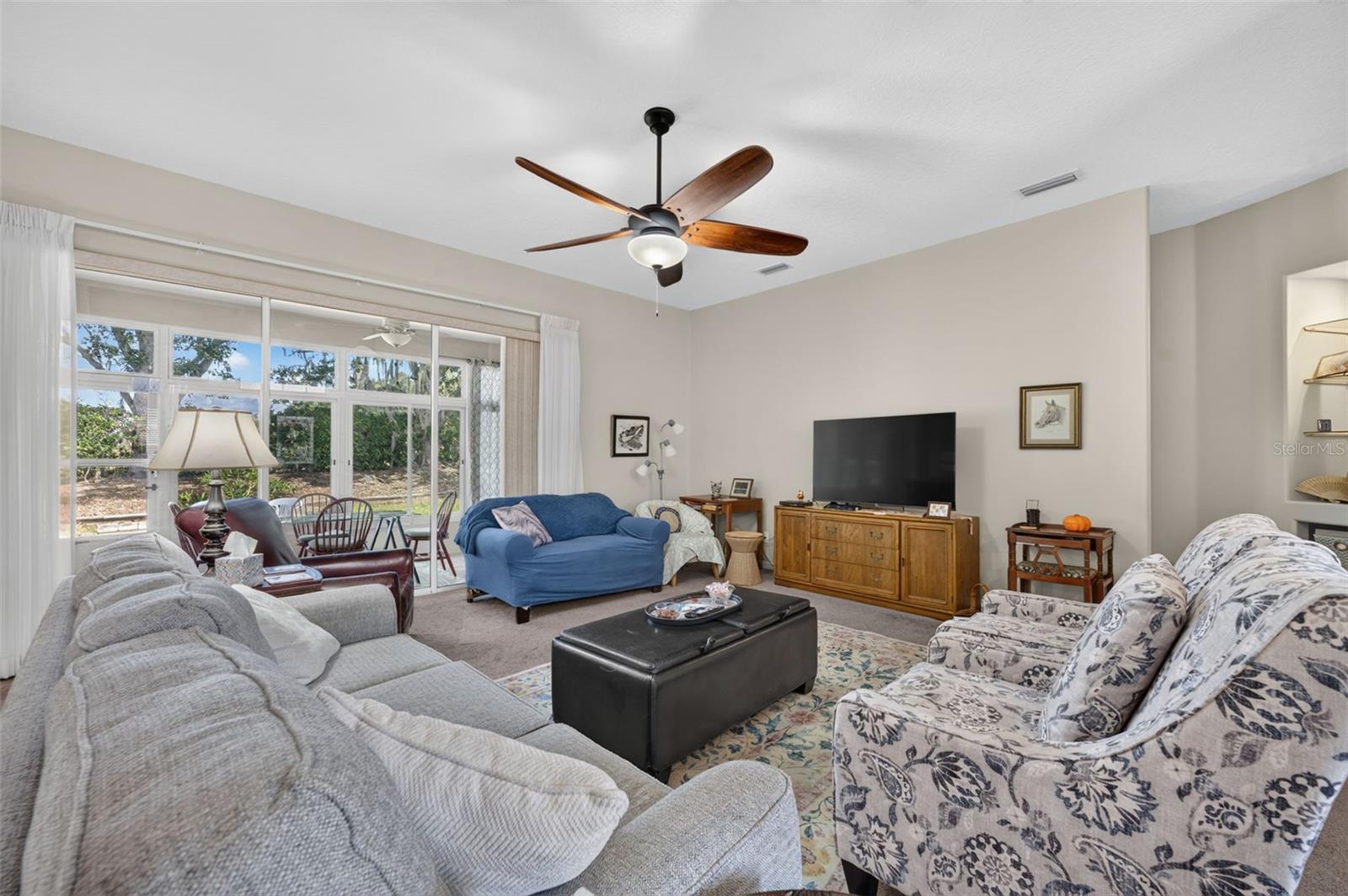 5171 Indian Ocean Loop Property Photo 8