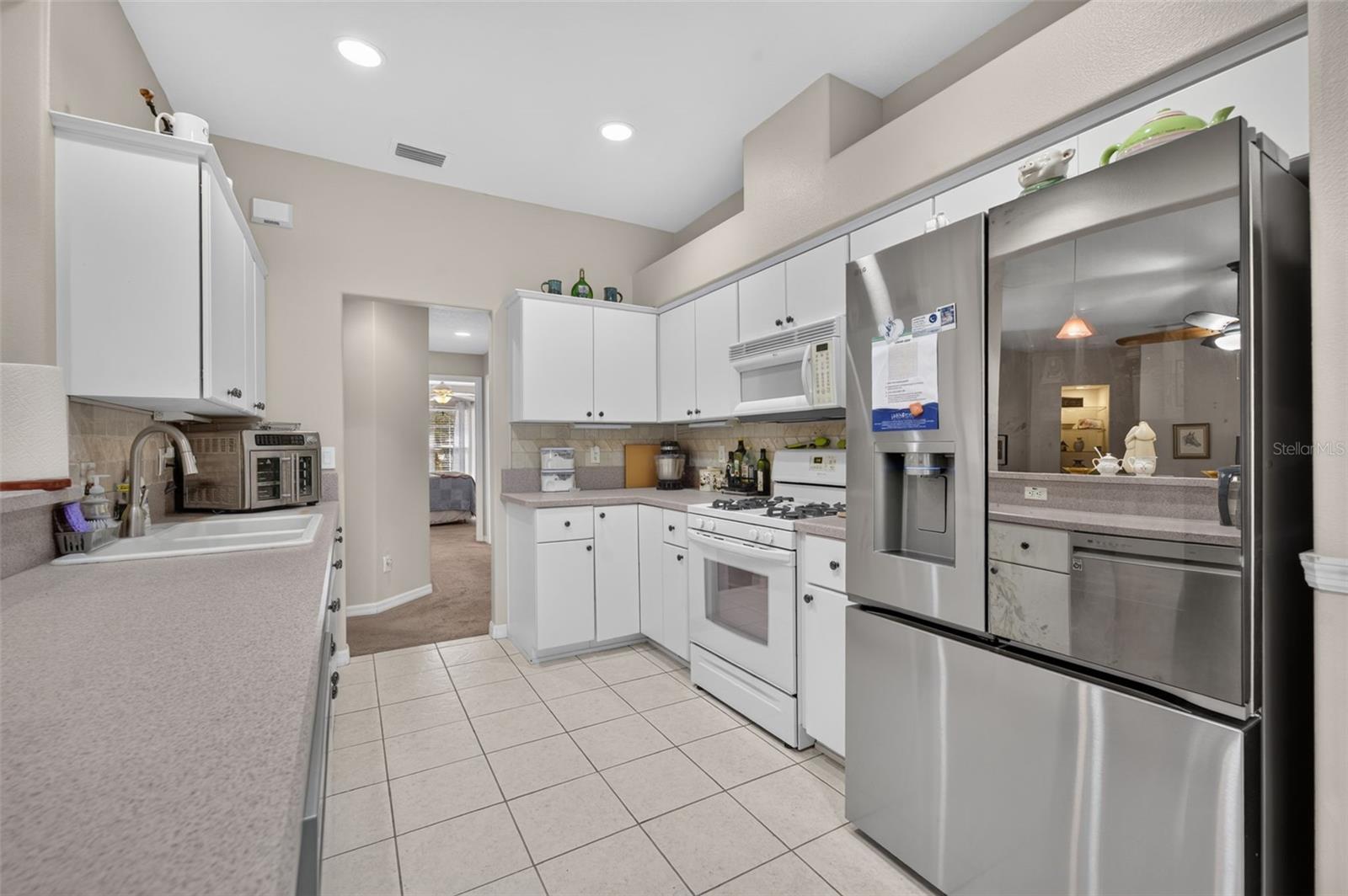 5171 Indian Ocean Loop Property Photo 14