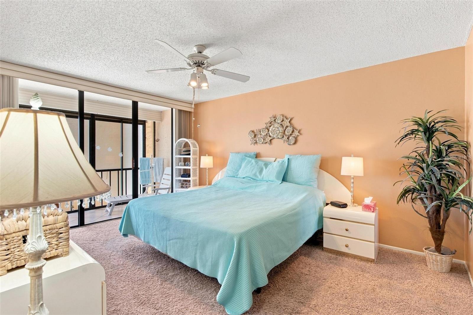 15462 Gulf Blvd #604 Property Photo 13