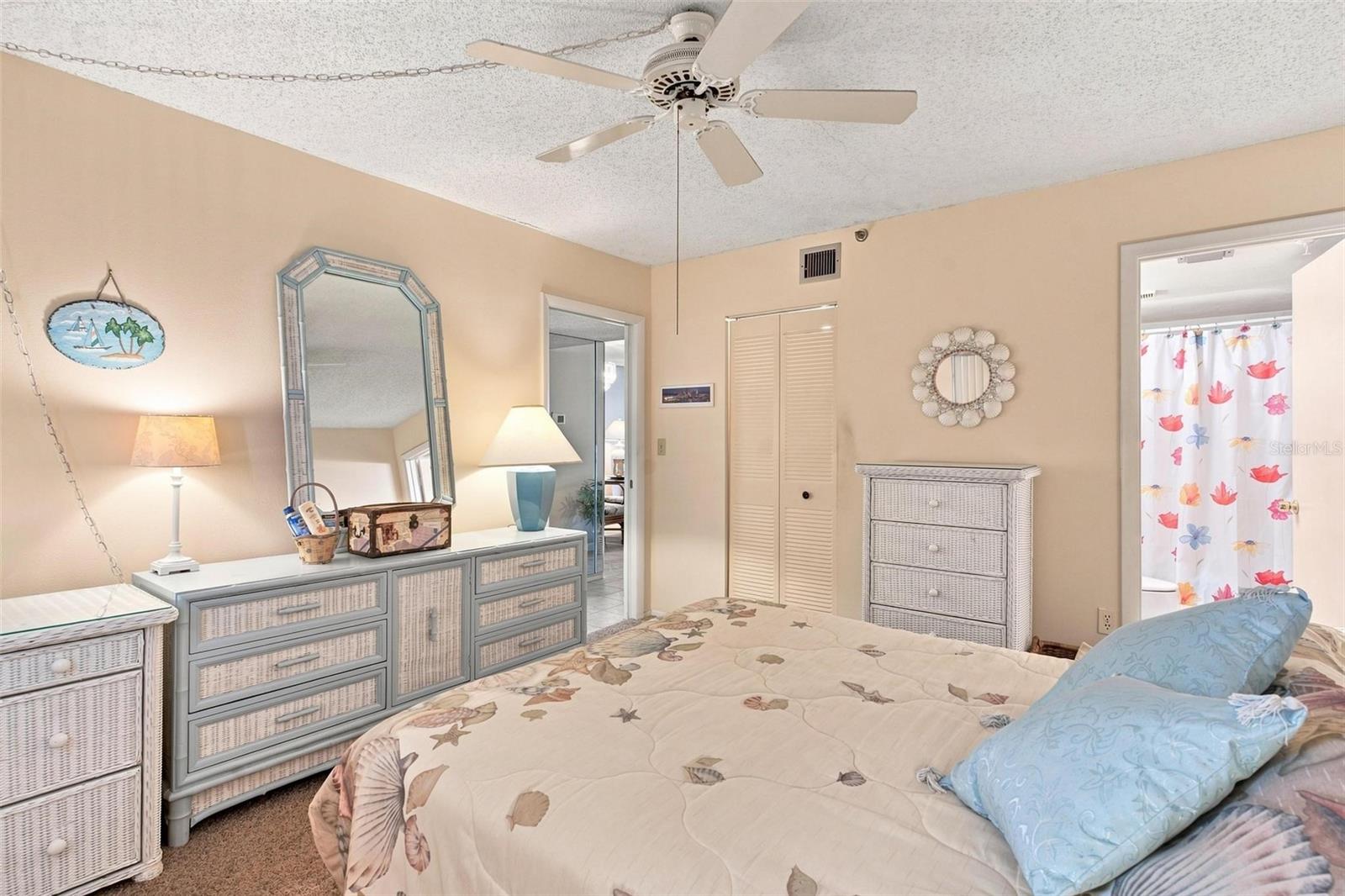 15462 Gulf Blvd #604 Property Photo 22