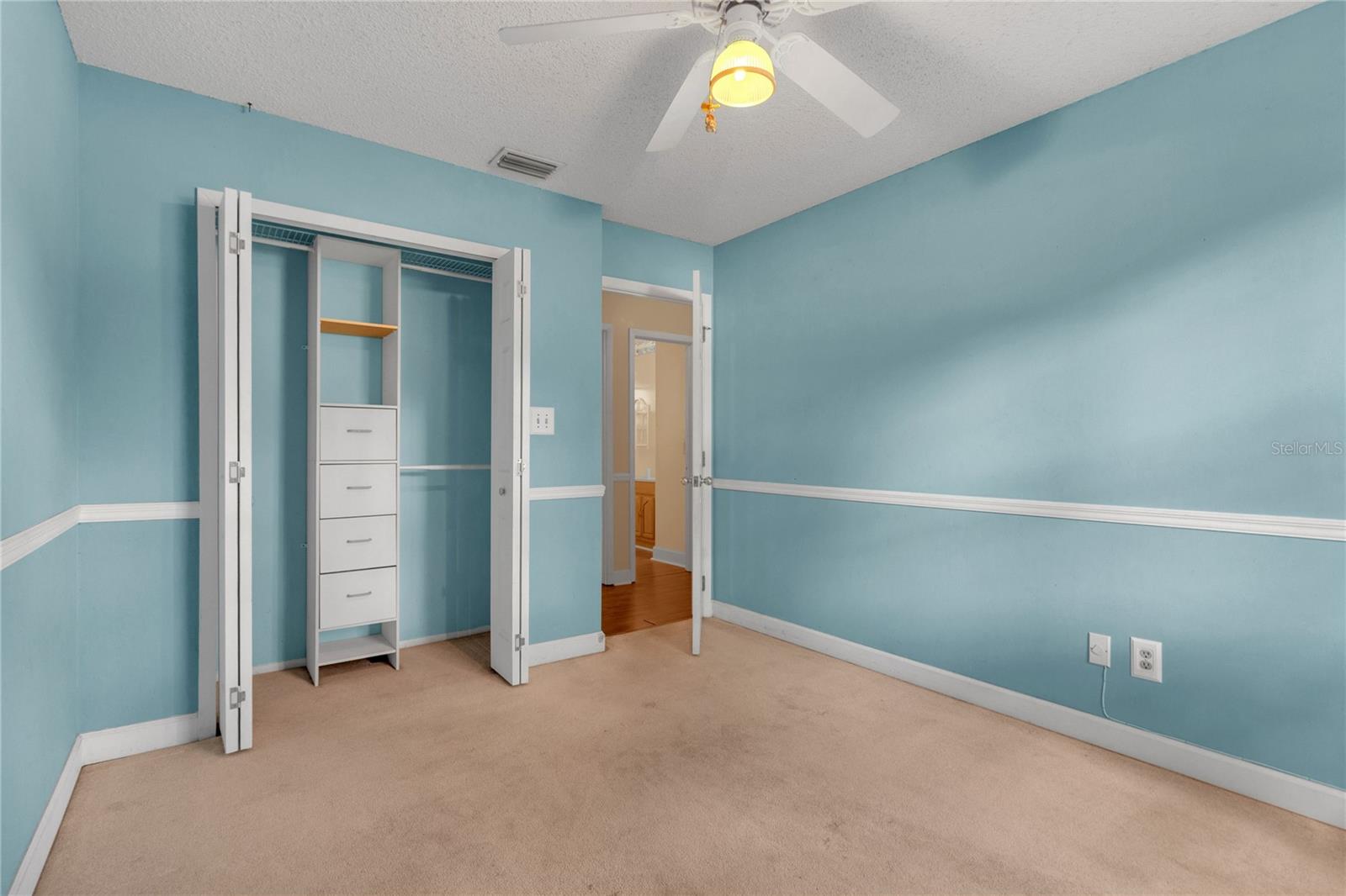 611 Sherwood Oaks Cir Property Photo 13
