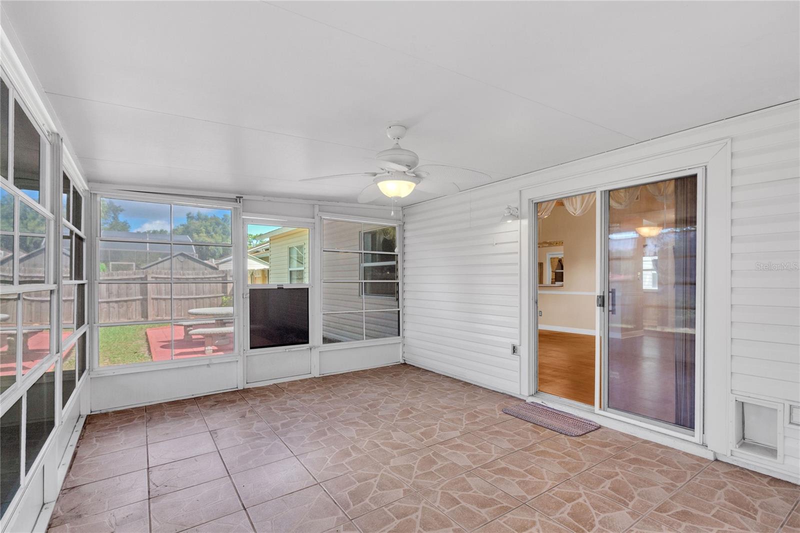 611 Sherwood Oaks Cir Property Photo 15