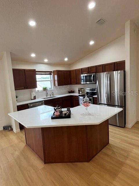287 Mercer Way Property Photo 3